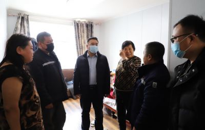 暖心慰问 虎年送福|yw永旺快投网春节前夕慰问困难职工